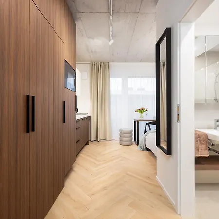 Apartmán New With Balcony Nearby Center, Wifi 500mbs *